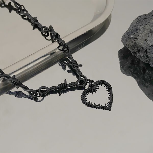 Gothic Dark Thorn Heart Necklace - Image 3