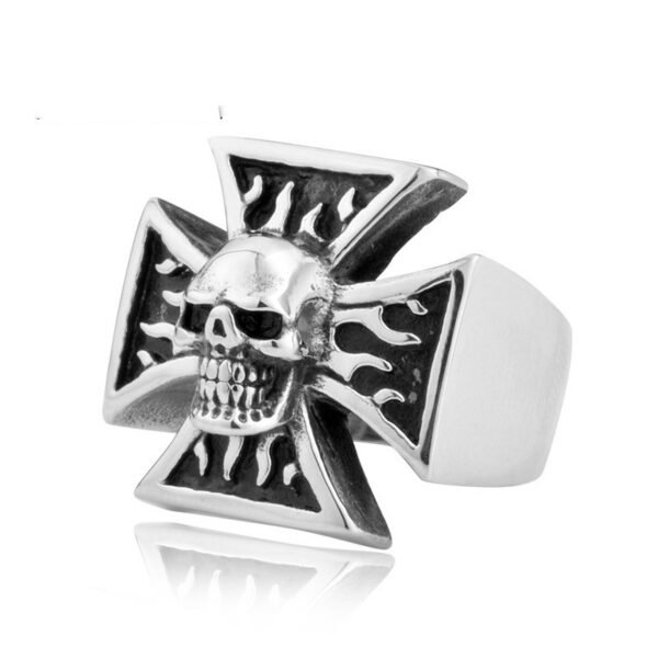 Man's Goth Punk Rock Flame Skull Ring - Image 2